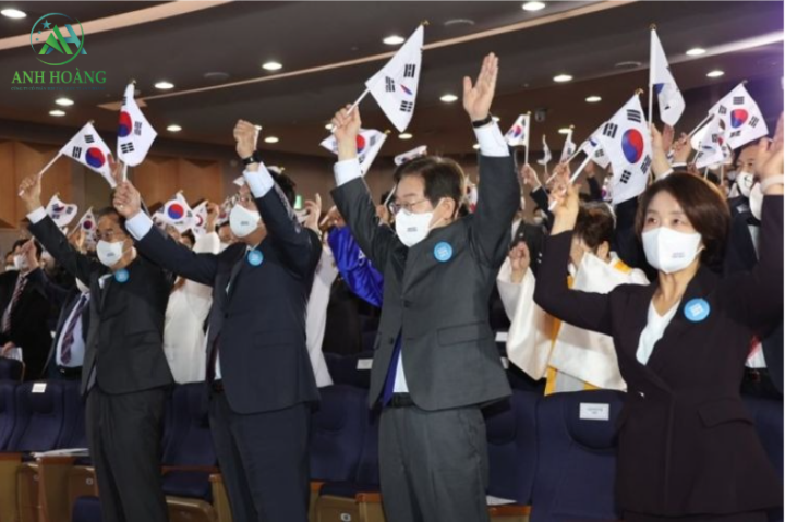 Hướng dẫn tuyển sinh cao học  Quản trị kinh doanh mùa thu  năm học 2024 đợt 2(Tuyển sinh người nước ngoài)2